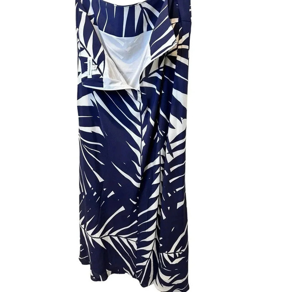 Banana Republic Women's Navy Blue Silk Leaf Maxi Skirt Size 10 - Picture 3 of 5